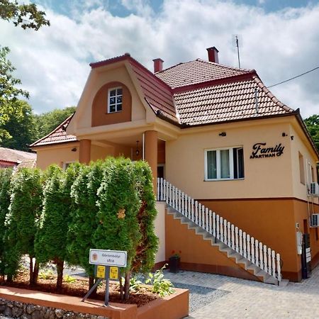 Family Apartman Miskolc Eksteriør billede