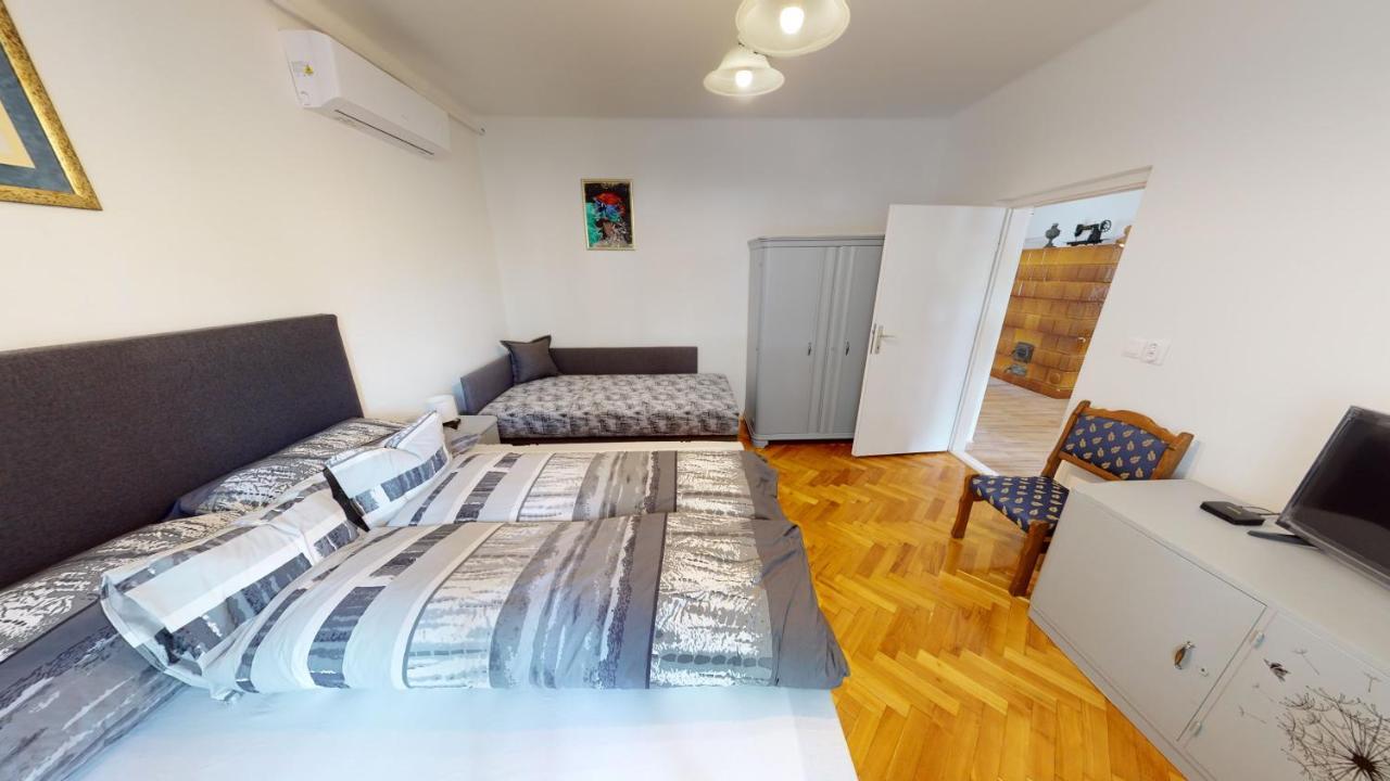 Family Apartman Miskolc Eksteriør billede