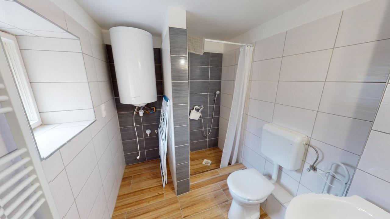 Family Apartman Miskolc Eksteriør billede