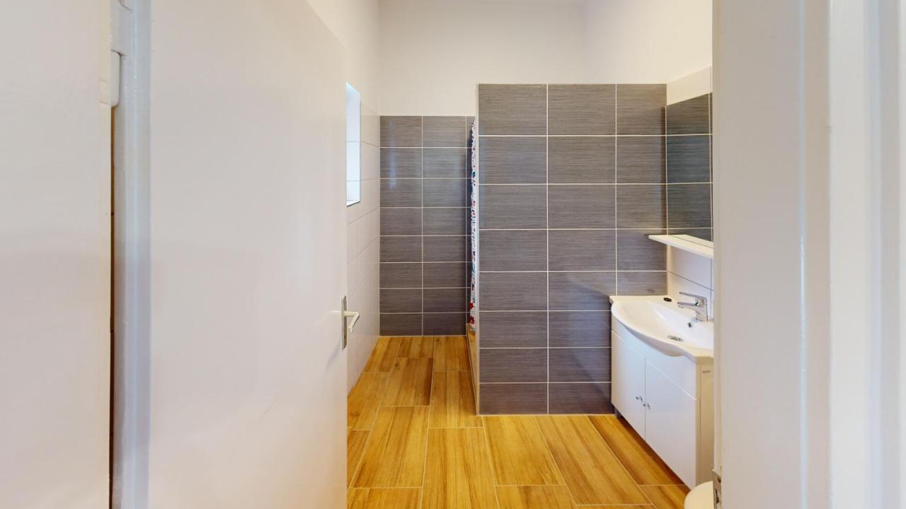 Family Apartman Miskolc Eksteriør billede