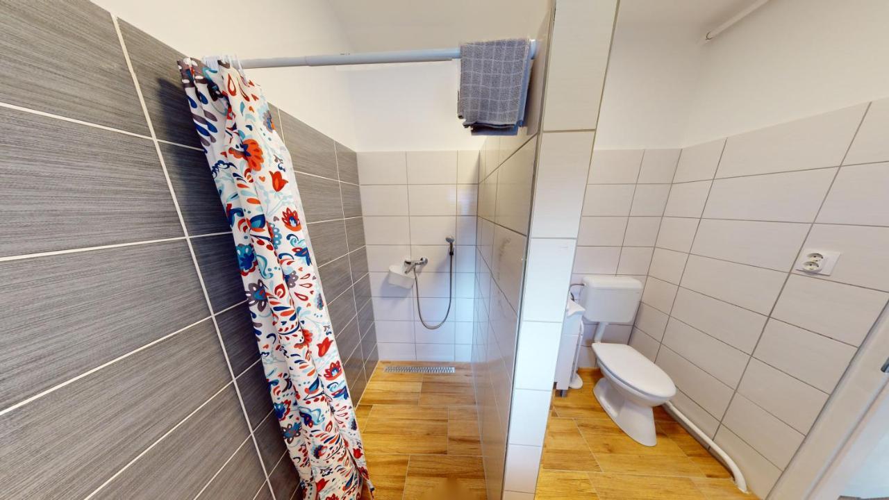 Family Apartman Miskolc Eksteriør billede