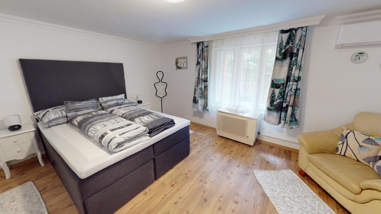 Family Apartman Miskolc Eksteriør billede