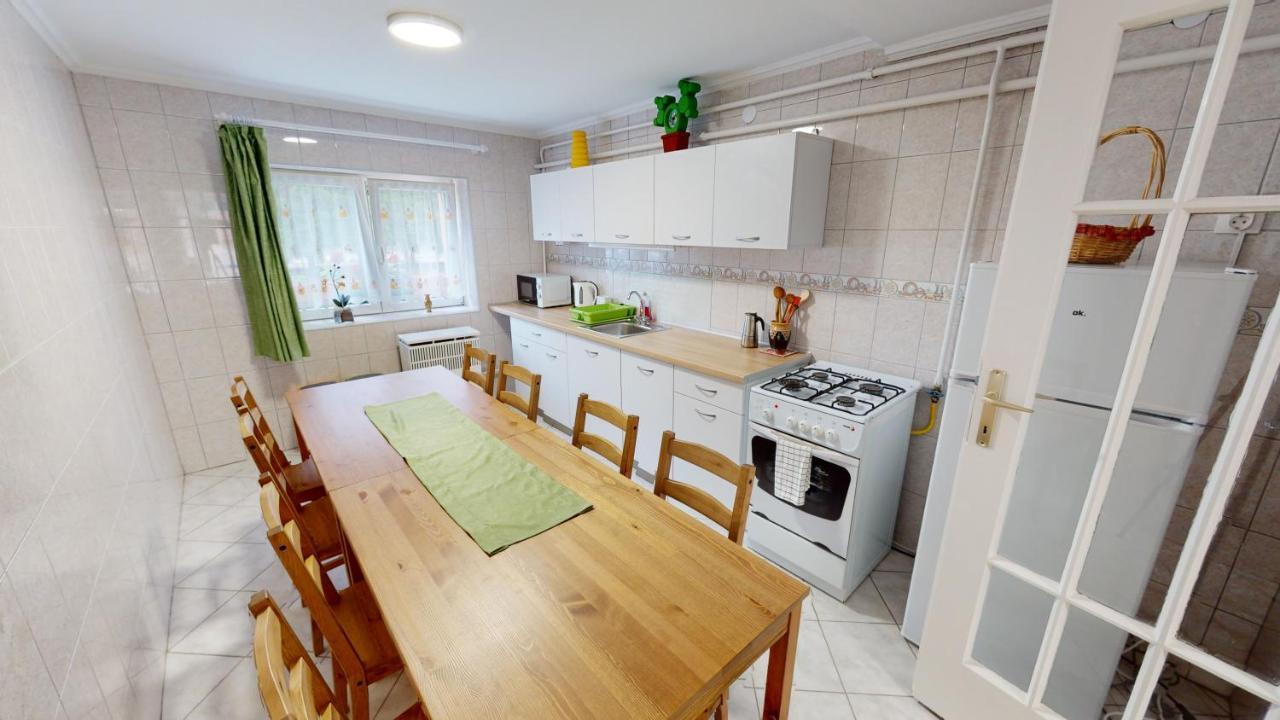 Family Apartman Miskolc Eksteriør billede