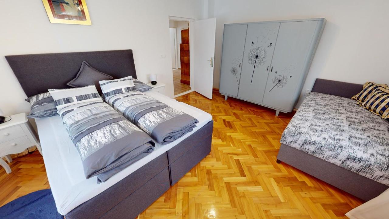 Family Apartman Miskolc Eksteriør billede