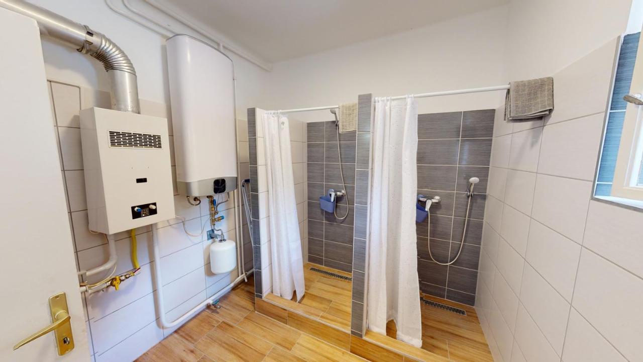 Family Apartman Miskolc Eksteriør billede